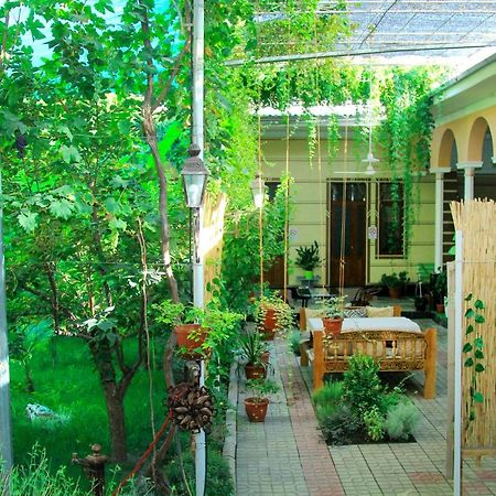 Evergreen Guesthouse Marghilon ภายนอก รูปภาพ