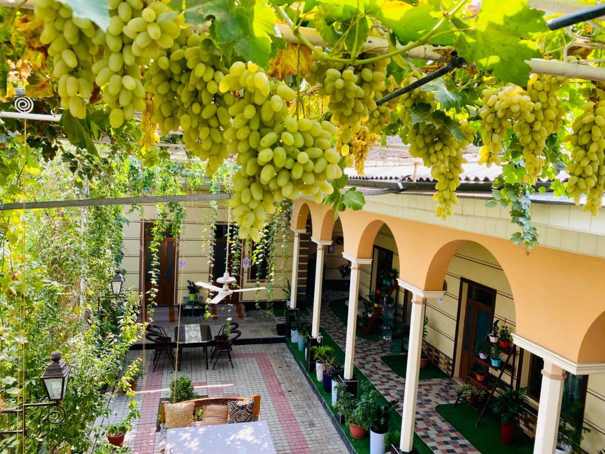Evergreen Guesthouse Marghilon ภายนอก รูปภาพ