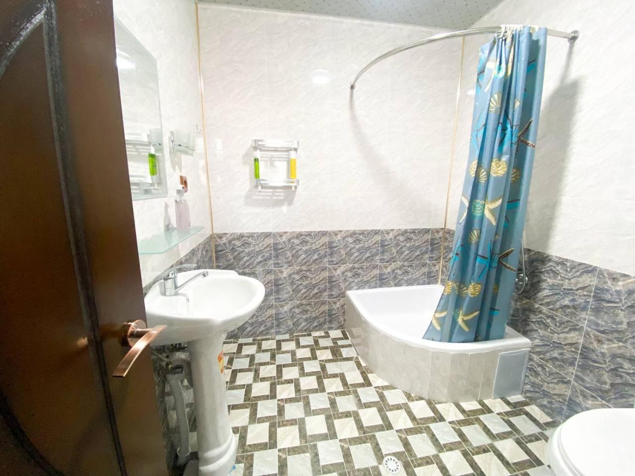 Evergreen Guesthouse Marghilon ภายนอก รูปภาพ