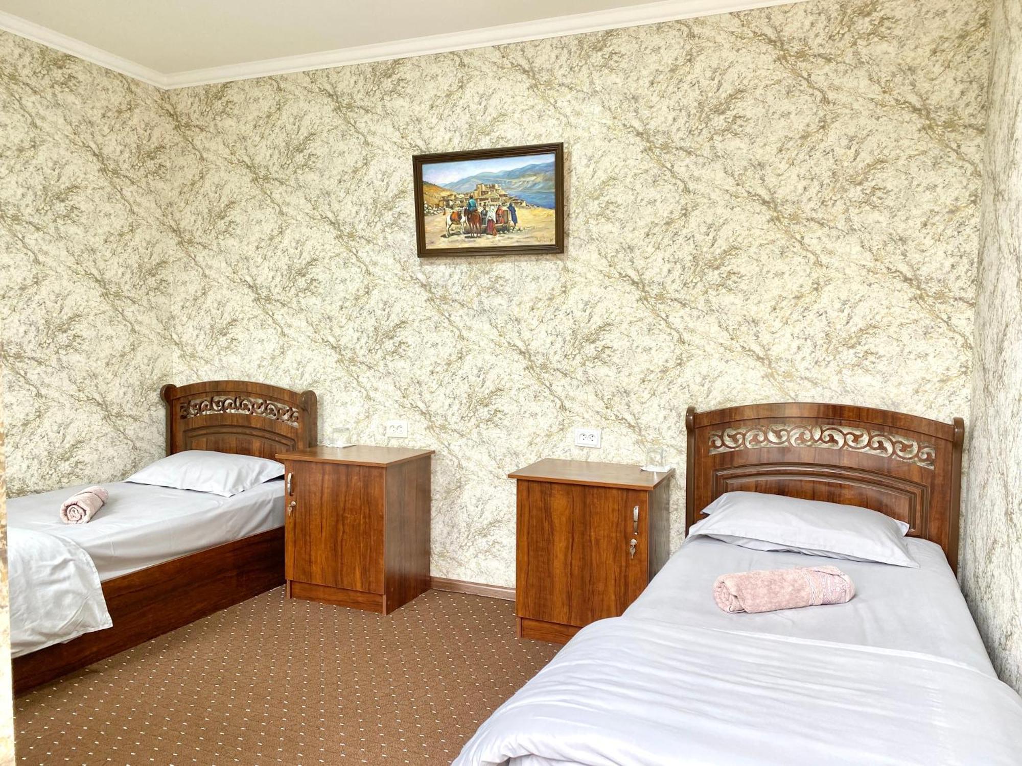 Evergreen Guesthouse Marghilon ภายนอก รูปภาพ