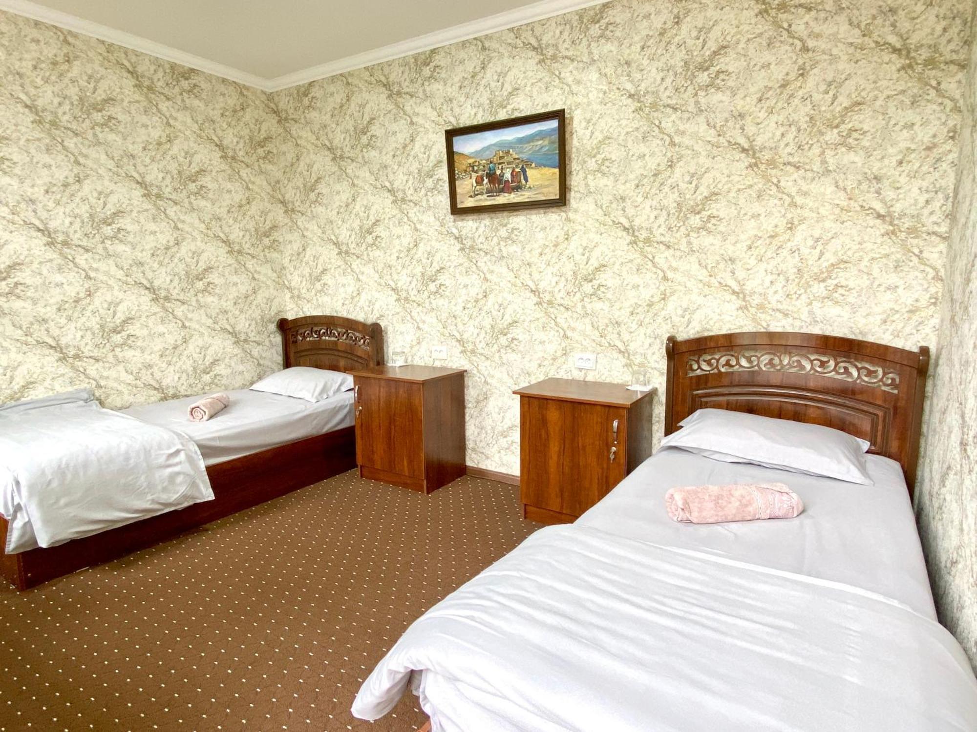 Evergreen Guesthouse Marghilon ภายนอก รูปภาพ